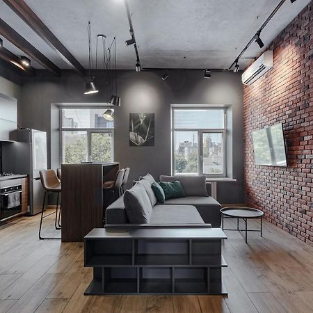 Deribasovskaya 18 Loft Apartment Odessa Ngoại thất bức ảnh
