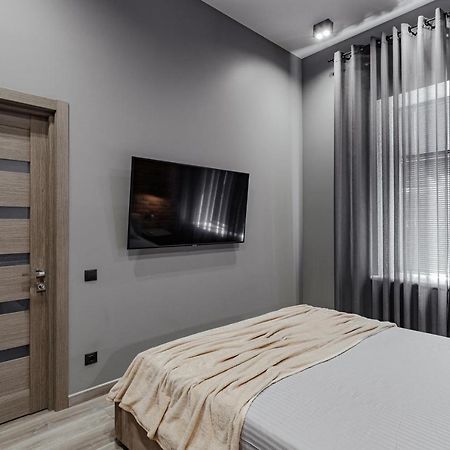 Deribasovskaya 18 Loft Apartment Odessa Ngoại thất bức ảnh